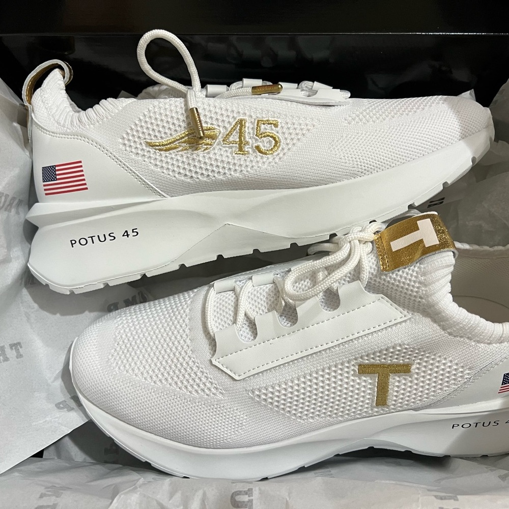 Donald Trump White & Gold POTUS 45 Sneakers Shoes Size M 10 / W 11.5